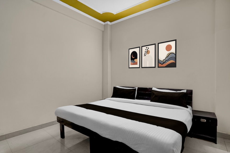 Hotel O Mishra, Noida City, Noida