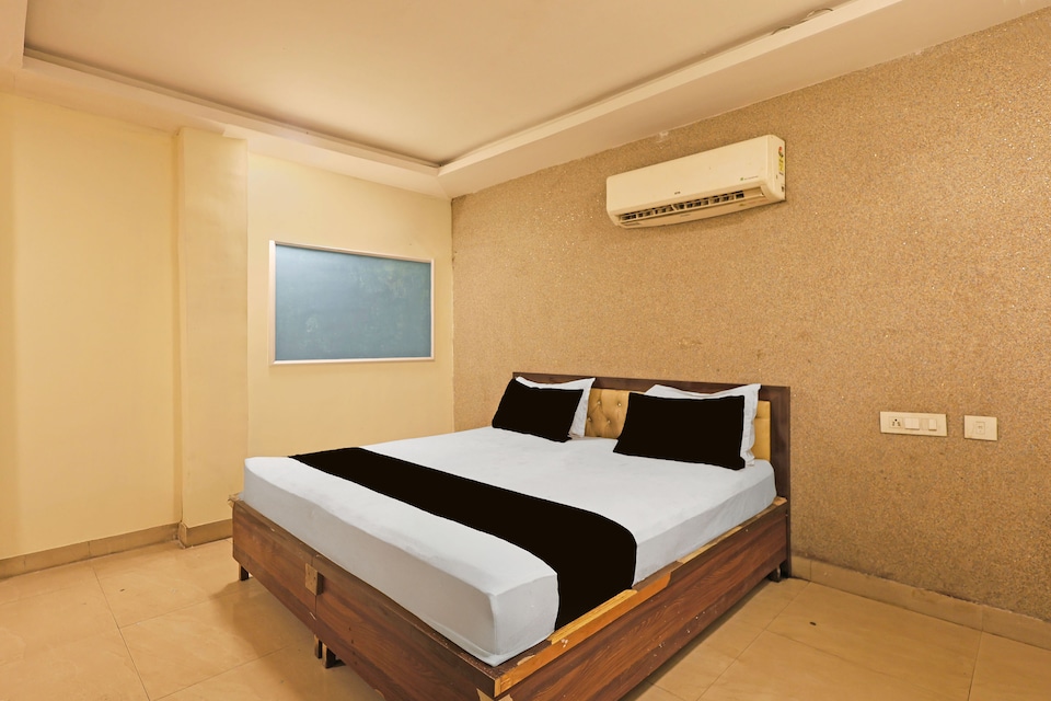 Hotel O Sector 18 Noida Formerly Terrene Empire, Noida Industrial Area Mamura, Noida