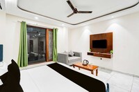 Hotel O Sector 18 Noida Formerly Terrene Empire