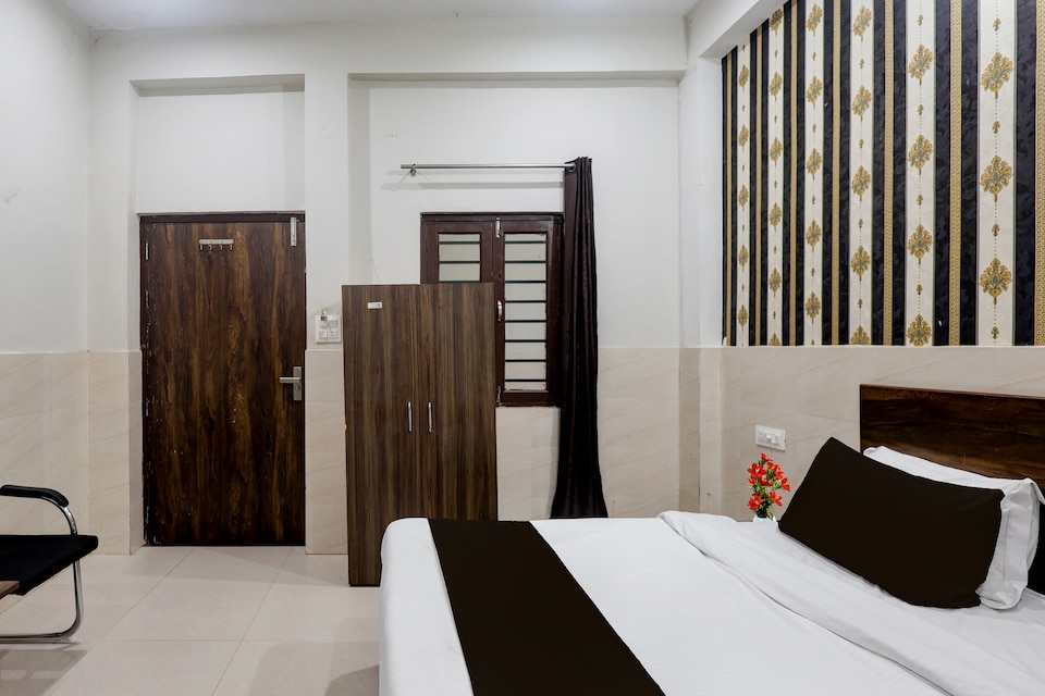 Collection O Iskcon Vrindavan Formerly Shri Mukund Dham, Iskcon Vrindavan, Vrindavan