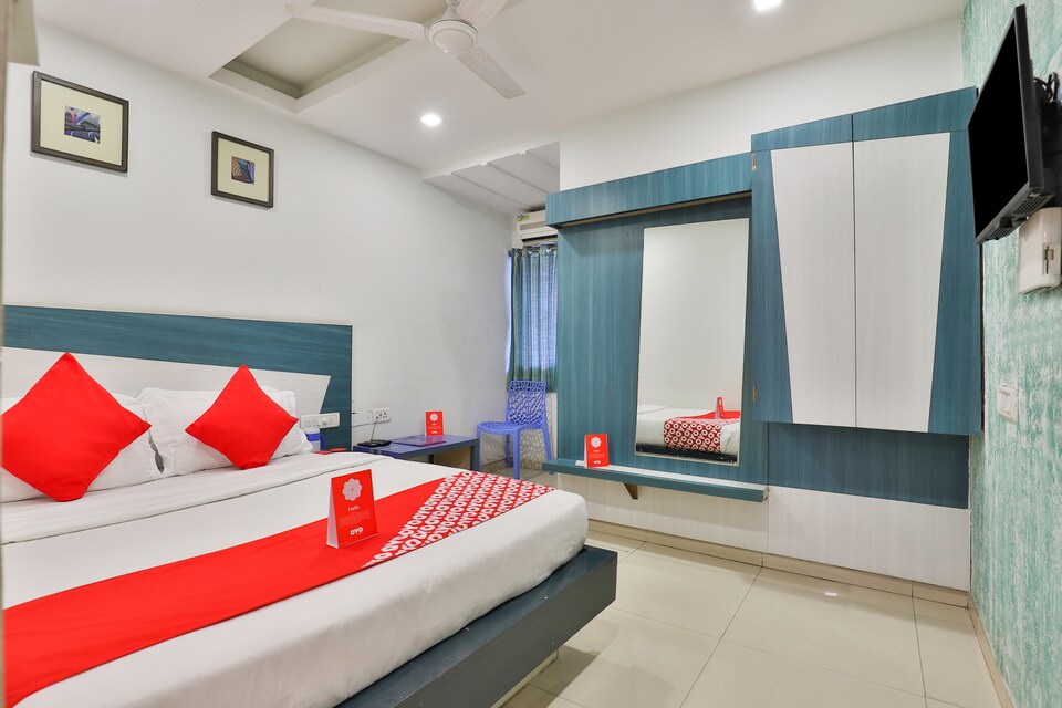OYO 13398 Hotel Relish, Alkapuri Vadodara, Vadodara