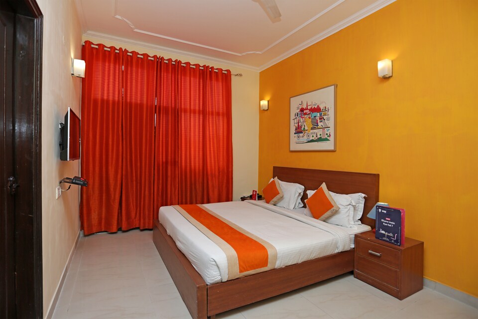 OYO 13403 petals elite, Noida City Metro, Noida