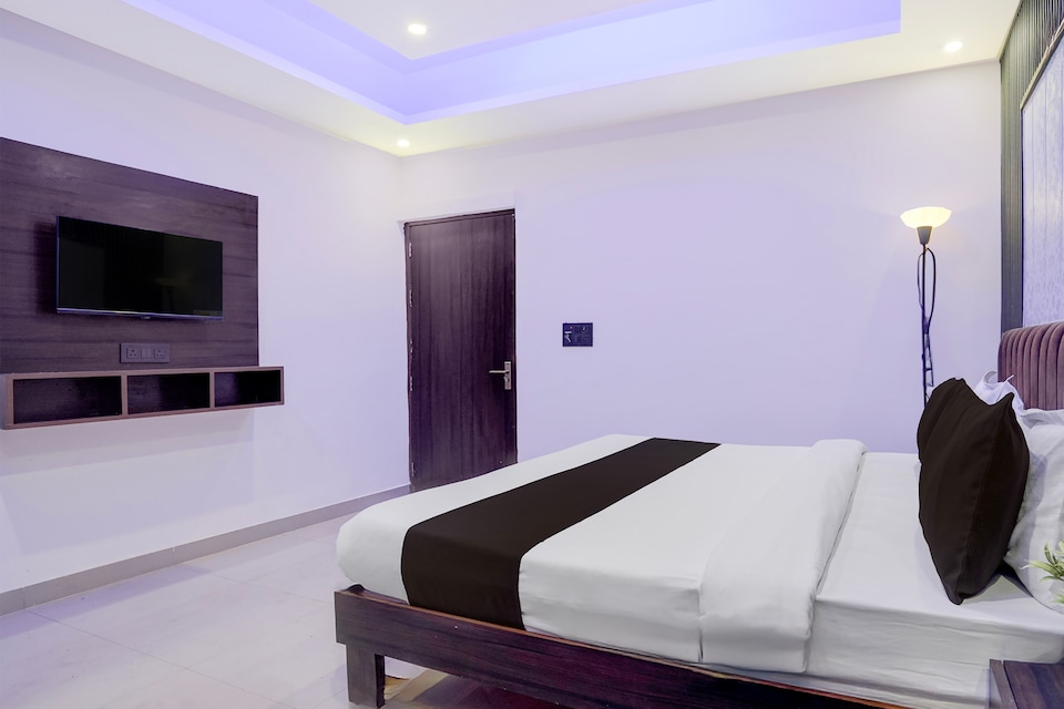Hotel O The Ivory Loft, Noida Industrial Area Mamura, Noida