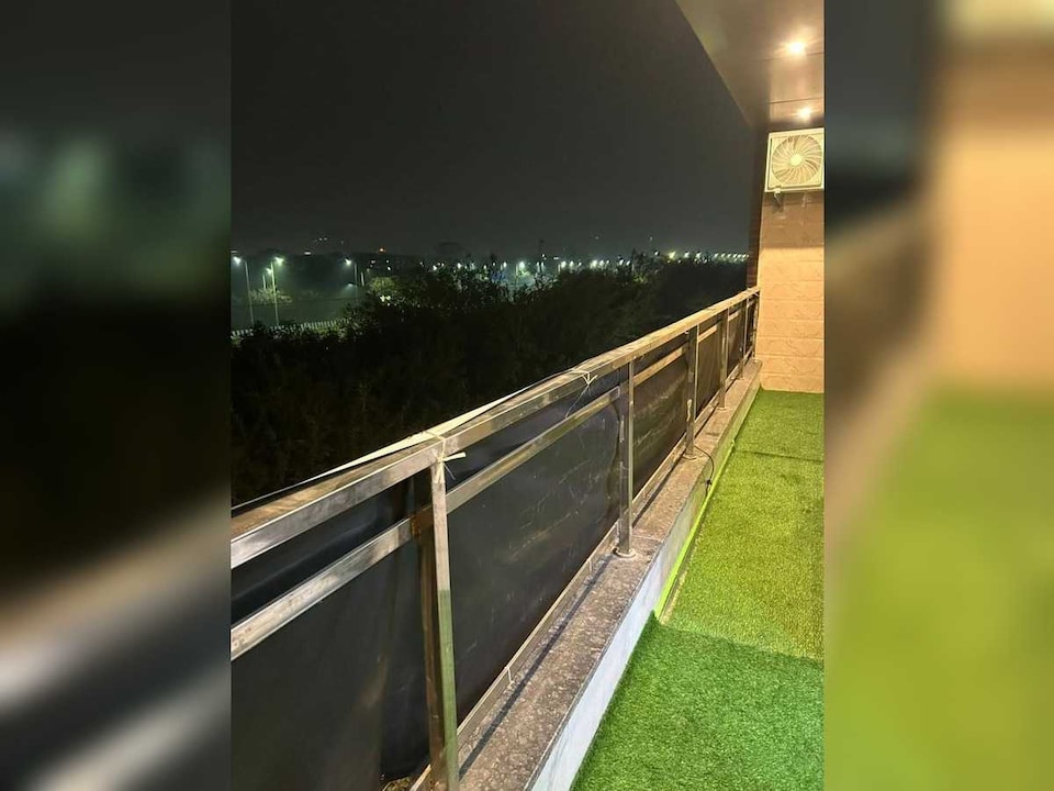 Hotel O The Ivory Loft, Noida Industrial Area Mamura, Noida