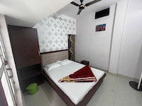 HOTEL O MANGALAM & BANQUET