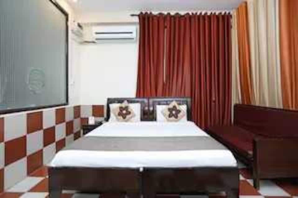 Hotel O Delight Inn, Noida City, Noida
