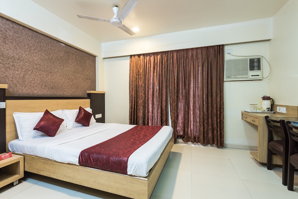 OYO 2570 होटल रिषी रेजीडेंसी, Mumbai-Airoli-Ghansoli-KoperKhairane, मुंबई