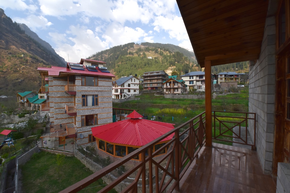 OYO Home 13405 Snow View, Aleo Manali, Manali