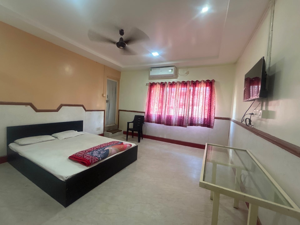 SPOT ON Panchratna Executive Lodging, Sangli, Sangli
