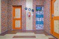 Collection O Kursoo Rajbagh Formerly Mid Valley Residency