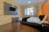 Collection O Kursoo Rajbagh Formerly Mid Valley Residency