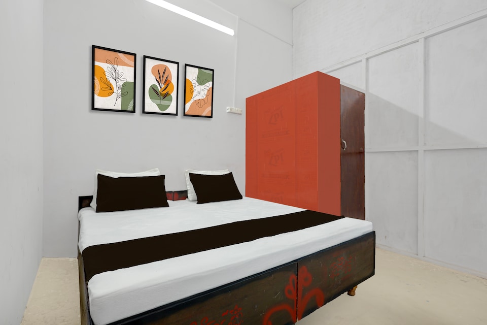 SPOT ON Milan Hotel, Hathras, Hathras