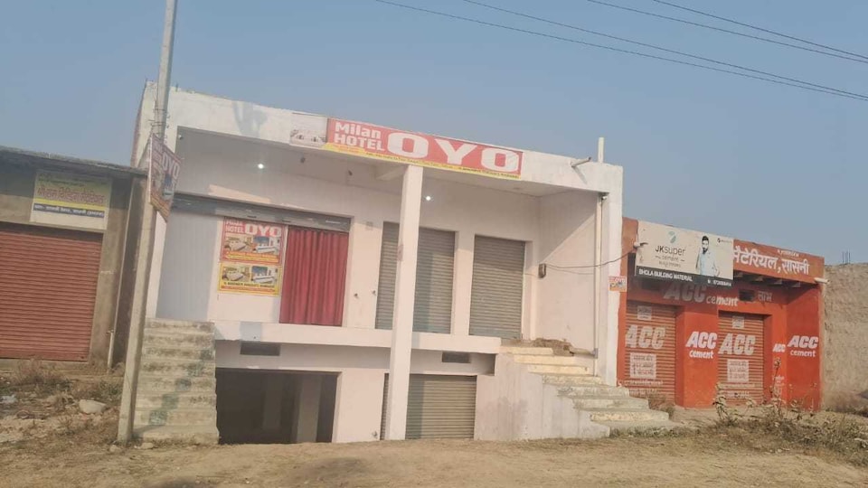 SPOT ON Milan Hotel, Hathras, Hathras