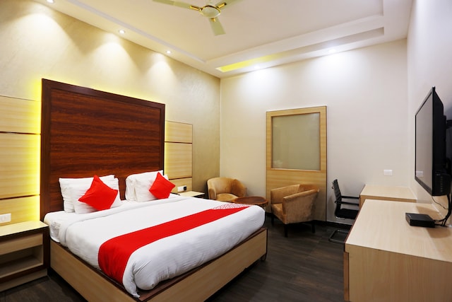 Hotels Near Shahdara  Delhi from    300