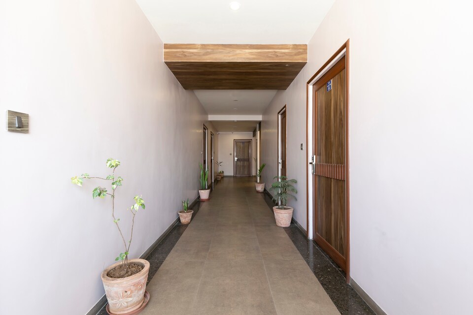 Capital O 13420 Hotel Adendip Inn, Gnaesh Chokdi, Anand