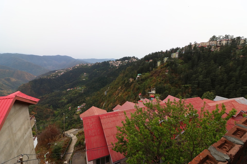 OYO Home 13421 Cozy Hill View 2BHK, Chotta Shimla, Shimla