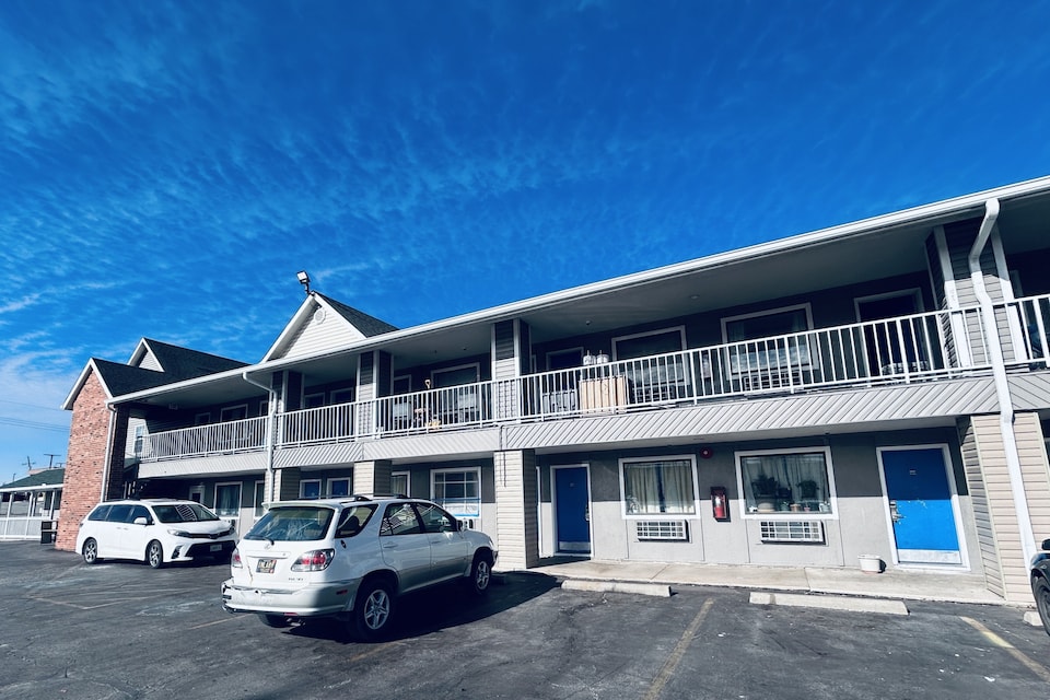 Residential Suites Blue Springs by Hotel O I 70, Grain Valley, MO, Grain Valley, MO