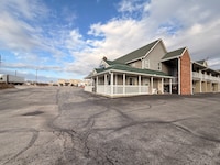 Residential Suites Blue Springs by Hotel O I 70