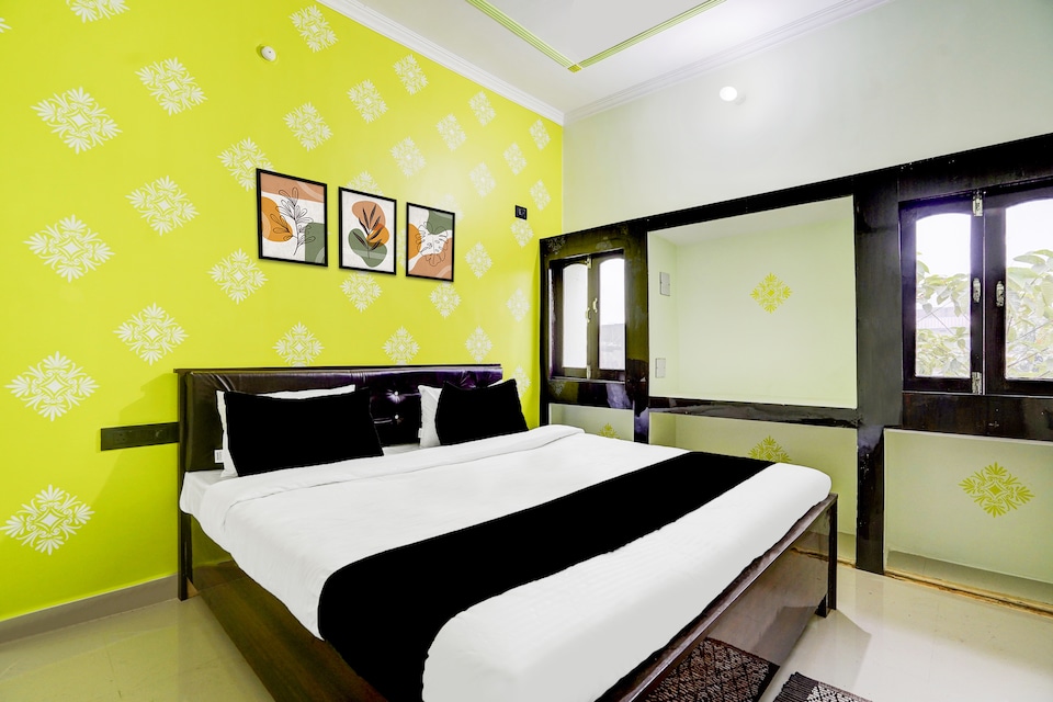 Hotel O Mahadev Palace , Hajipur Patna, Patna