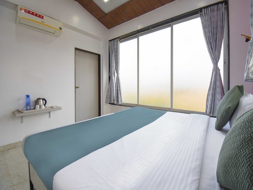 Arohi villa 4bhk Villa by Palette | Pvt pool | Lonavala, Lonavala, Lonavala