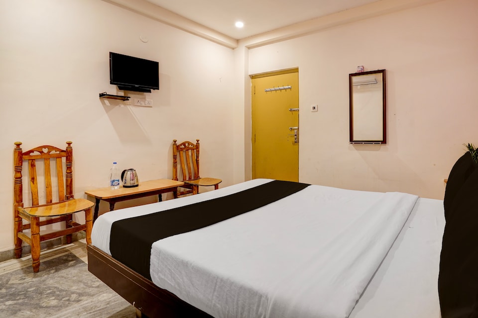 Hotel O Vishnu Padham Homestay , Transit Tirupati, Tirupati