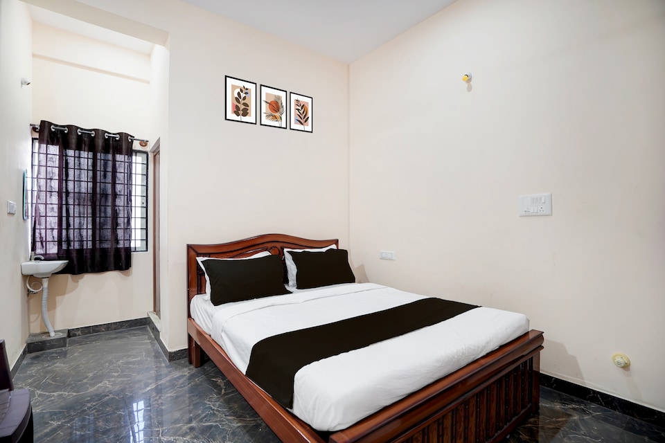 Hotel O Saritha Lodge, Tumkur Road, Bangalore