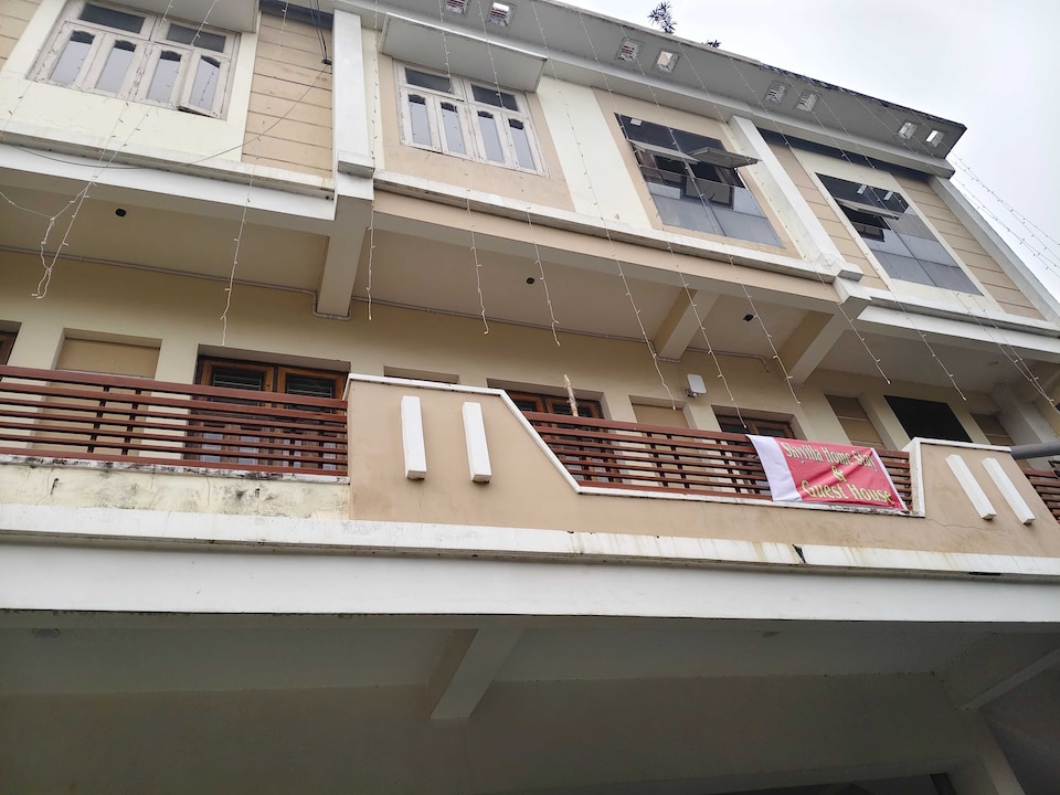 Hotel O  Skyvilla Home Stay And Guest House , Golghar, Gorakhpur