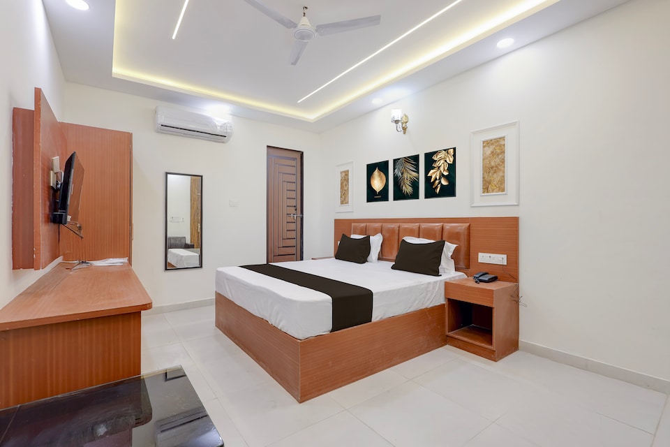 Super Hotel O  Skyvilla Home Stay And Guest House , Golghar, Gorakhpur