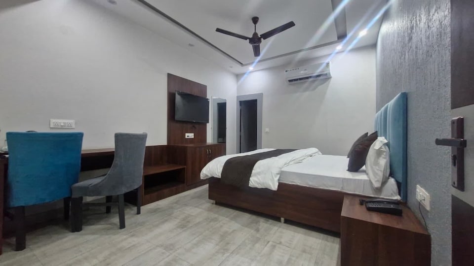 Collection O Kotdwar Railway Junction Formerly K Square, Kotdwar, Kotdwar