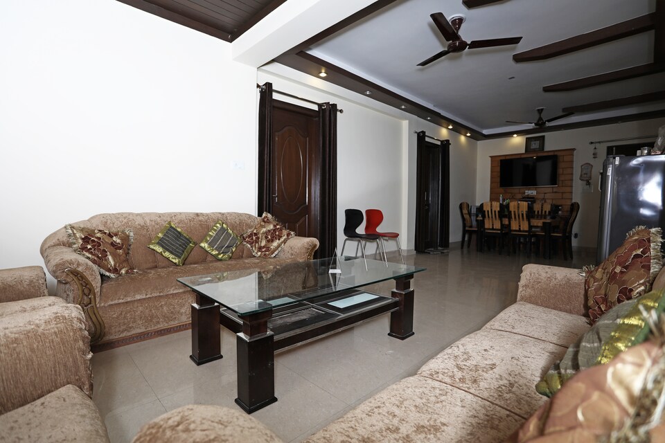 OYO Home 13427 Luxury 3BHK, Picture palace Mussoorie, Mussoorie