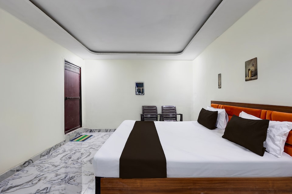 Hotel O Lake Side Inn, Golghar, Gorakhpur