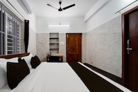 Super Townhouse Coimbatore International Airport Formerly MK Elegance Inn