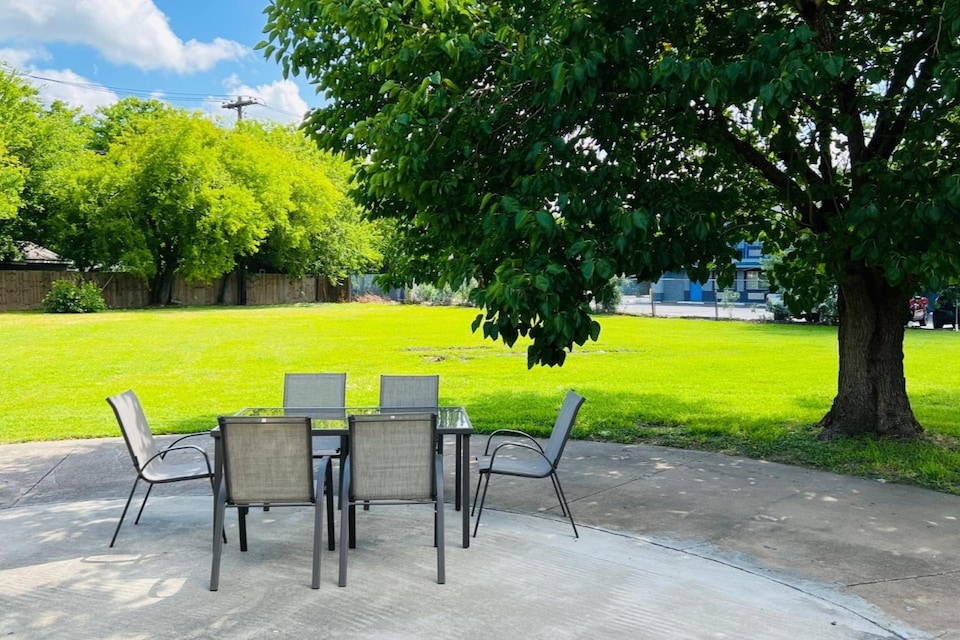 Regency Inn & Suites Houston East I 10, Houston Central TX, Houston