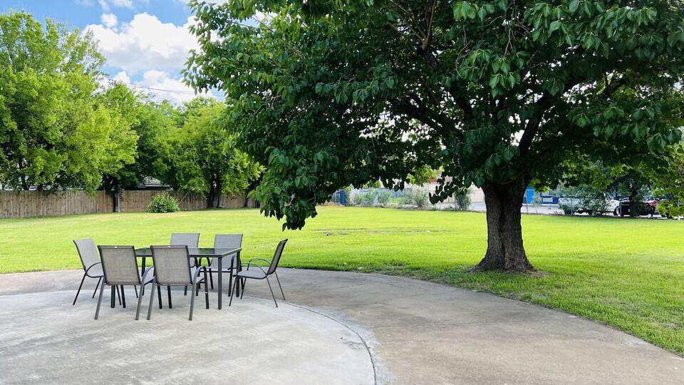 Regency Inn & Suites Houston East I 10, Houston Central TX, Houston