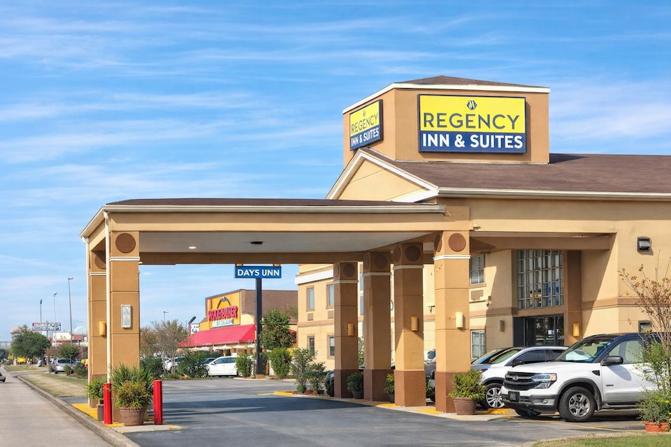 Regency Inn & Suites Houston East I 10, Houston Central TX, Houston