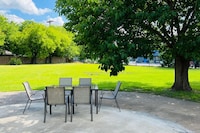 Regency Inn & Suites Houston East I 10