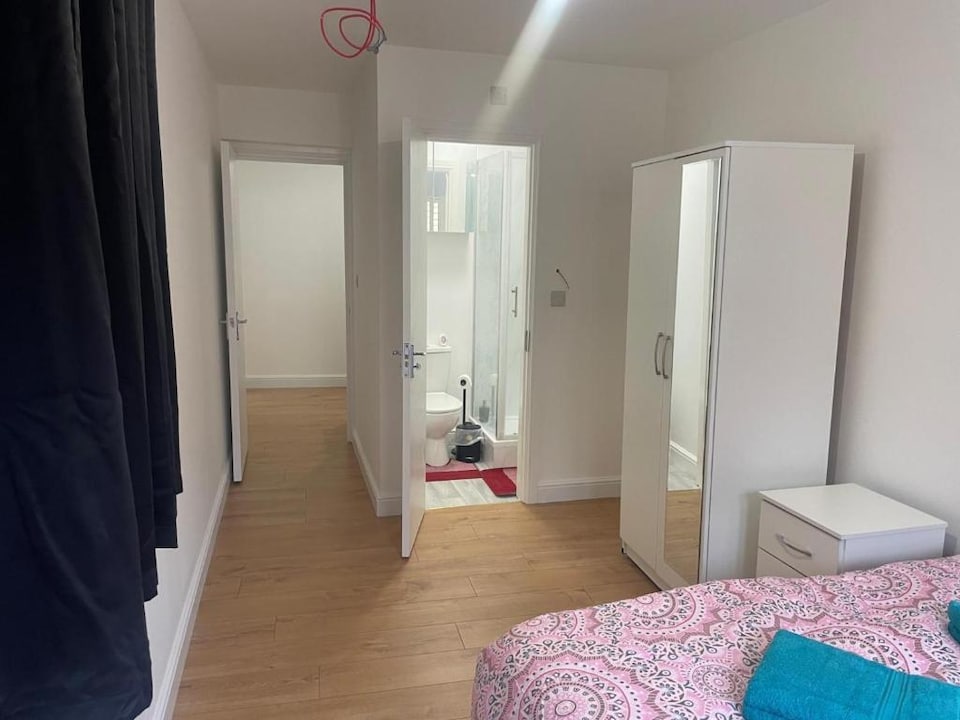 OYO Dorset House At Upton Park, Newham (Greater London), London
