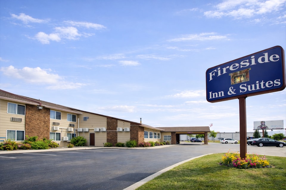 Fireside Inn and Suites, C58301, Devils Lake, ND