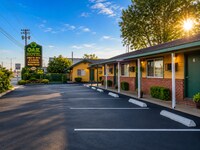 Oak Motel Modesto CA 