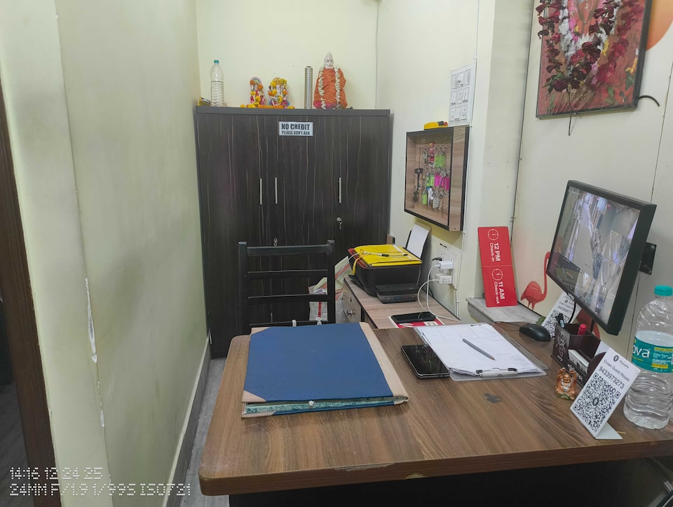 Hotel O Crown Guest House , Ruby Hospital Kolkata, Kolkata