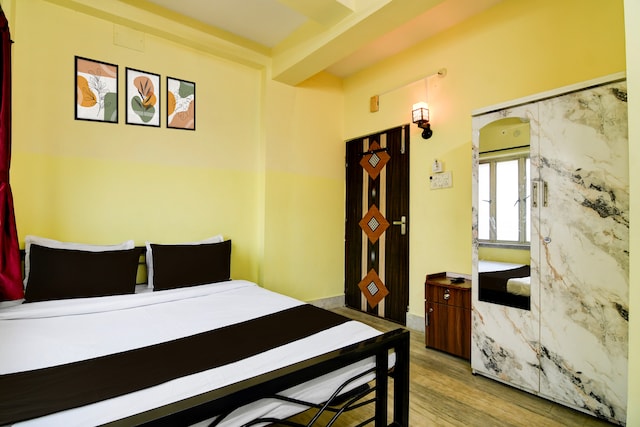 Hotel O Crown Guest House 