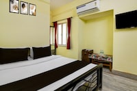 Hotel O Crown Guest House 