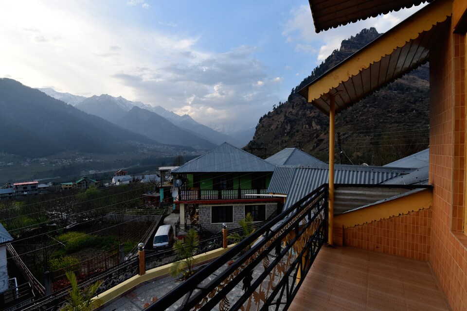 OYO Home 13457 Luxury Stay, Aleo Manali, Manali