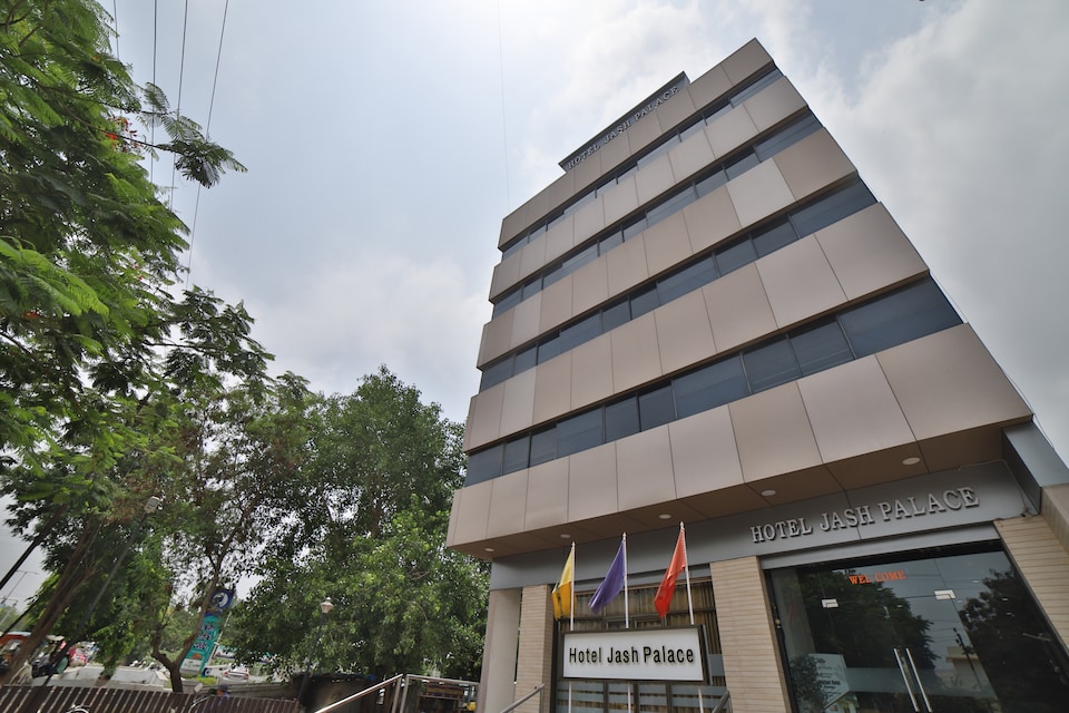 Capital O 2573 Hotel Jash Palace, Jamnagar, Jamnagar