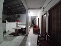 OYO 95096 Dewi Sudirman Guest House