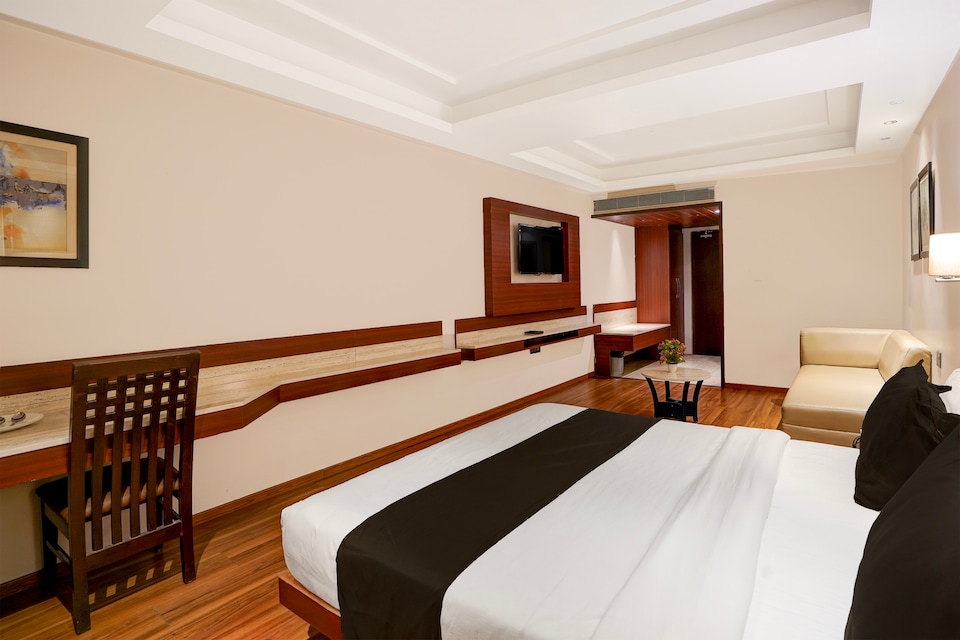 Super Townhouse ORR Marathahalli Formerly Krishna Boutique, Marathahalli Bangalore, Bangalore