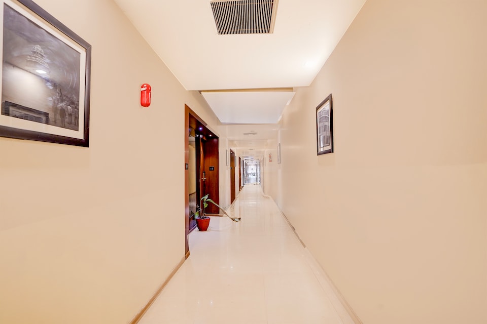 Super Townhouse ORR Marathahalli Formerly Krishna Boutique, Marathahalli Bangalore, Bangalore