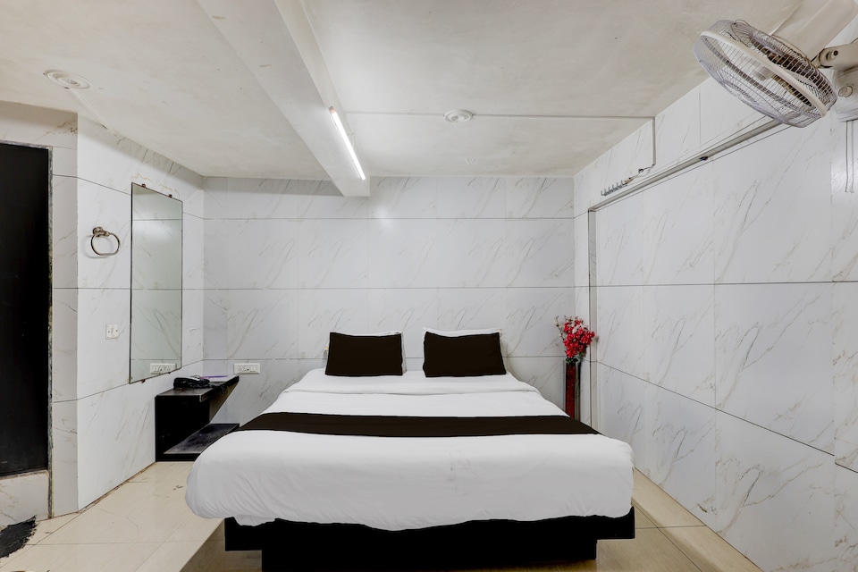 Hotel O Vatsalya, Dhebar Road, Rajkot