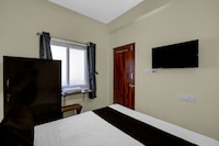 Hotel O KSR Guest Rooms
