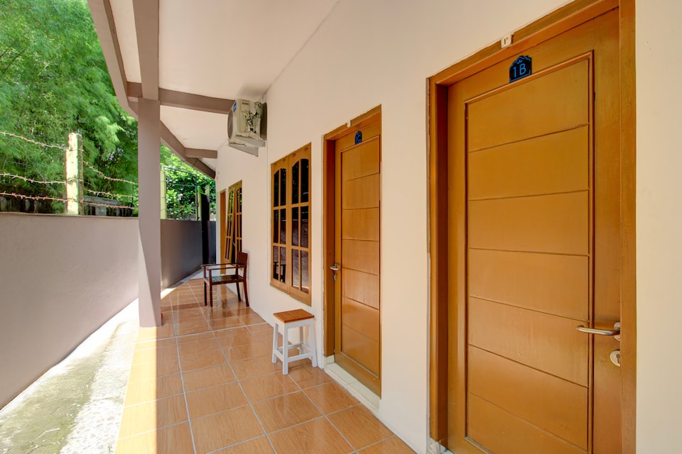 OYO 95097 Griya Asri Guest House, Condongcatur, Yogyakarta